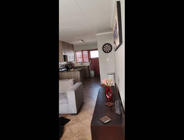 2 BEDROOM PROPERTY TO RENT IN HECTORTON